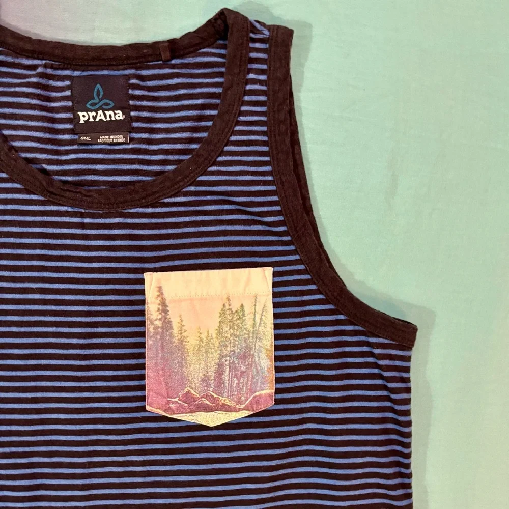 Prana Striped Men’s Tank with contrasting Scenic Pocket Detail - Picture 2 of 12
